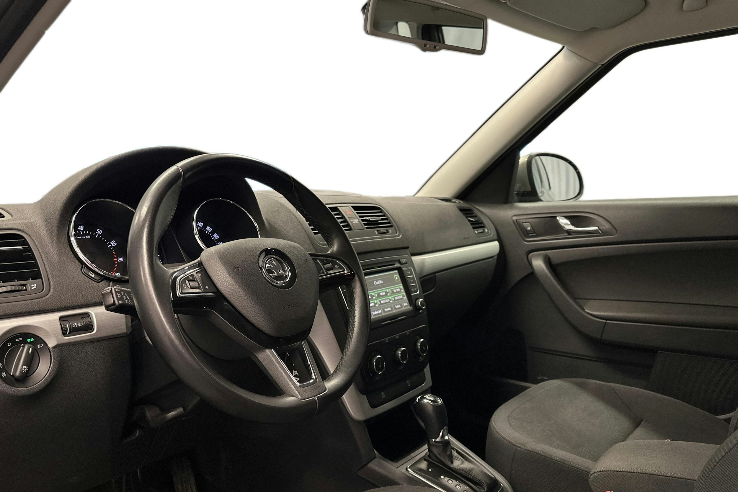 Ruskea (beige) Skoda Yeti 2014 kuva 7.