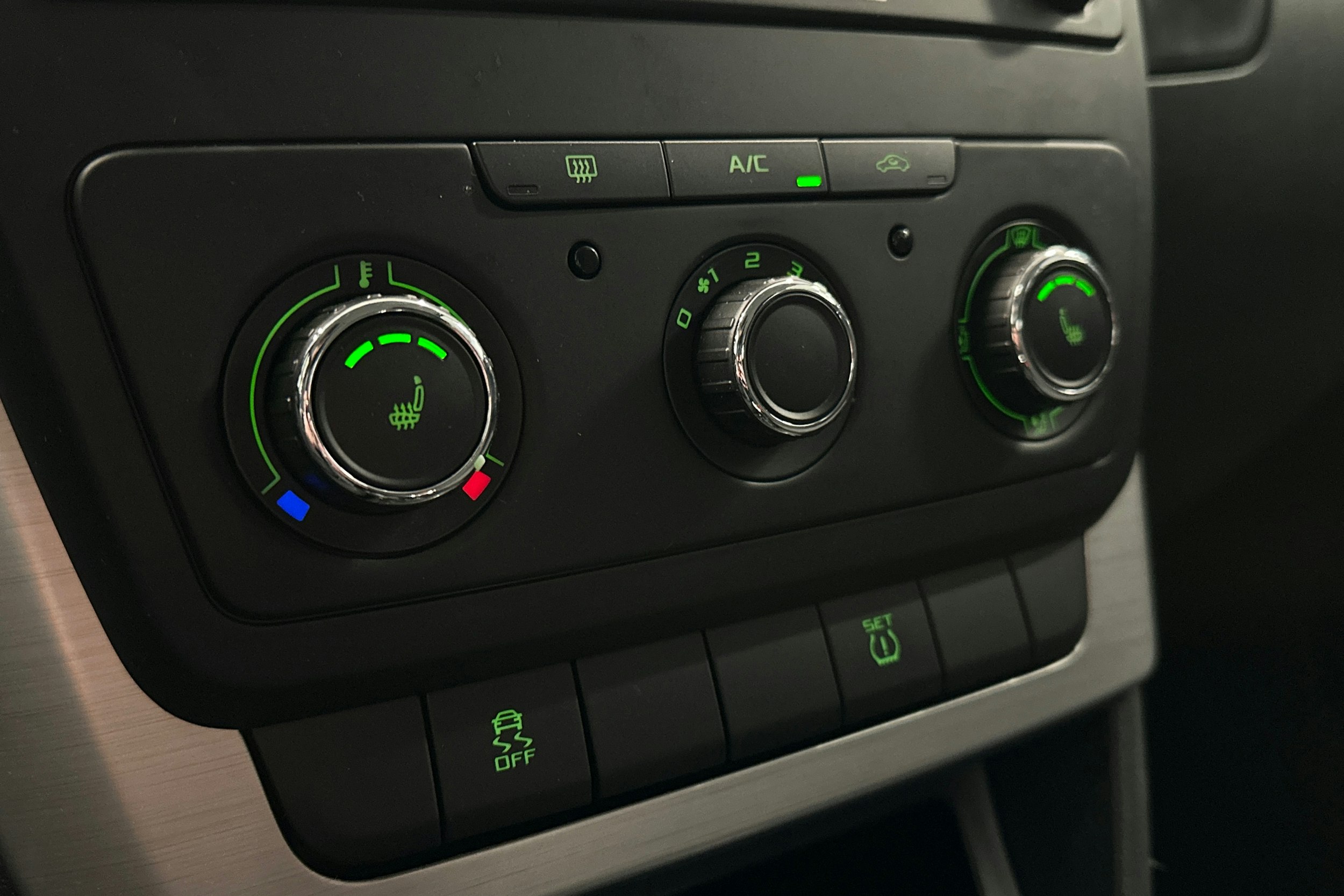 Ruskea (beige) Skoda Yeti 2014 kuva 23.