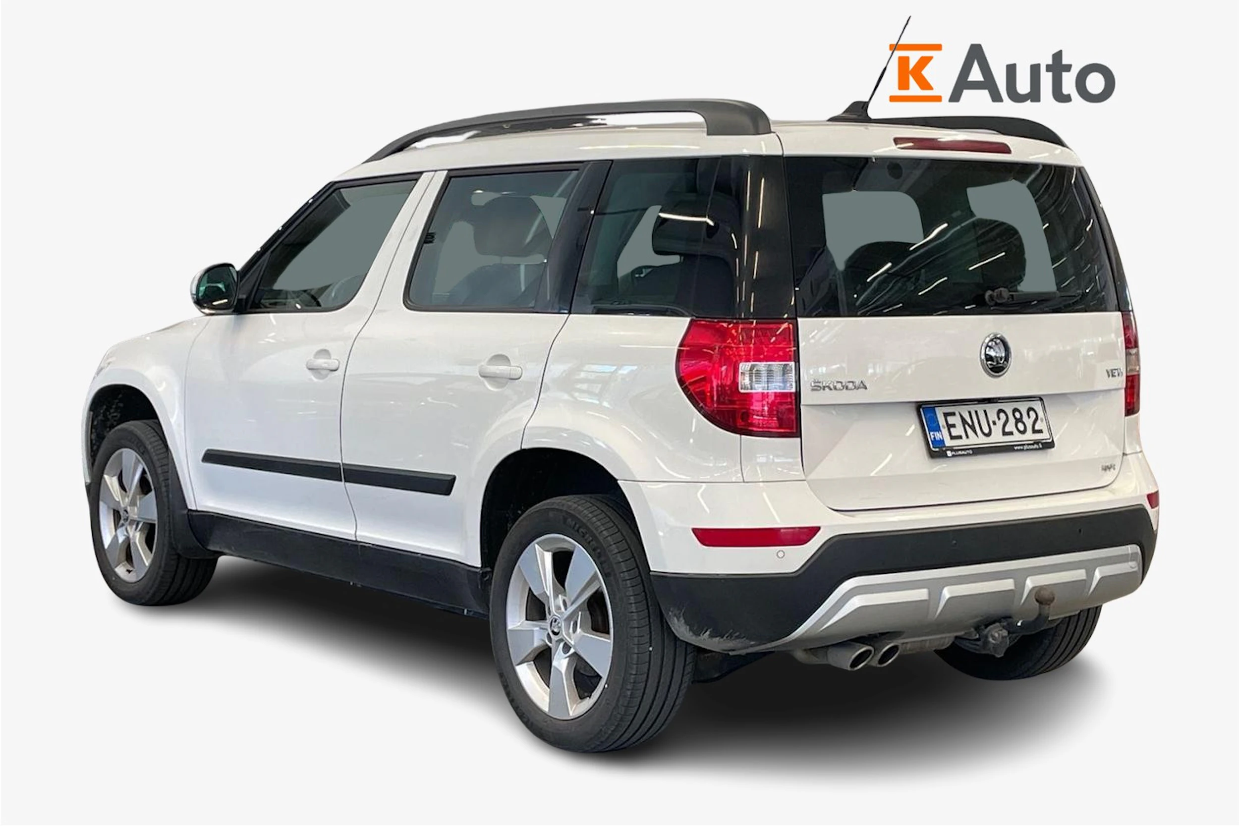 valkoinen Skoda Yeti 2015 kuva 2.