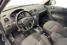 sininen Skoda Yeti 2015 kuva 7.