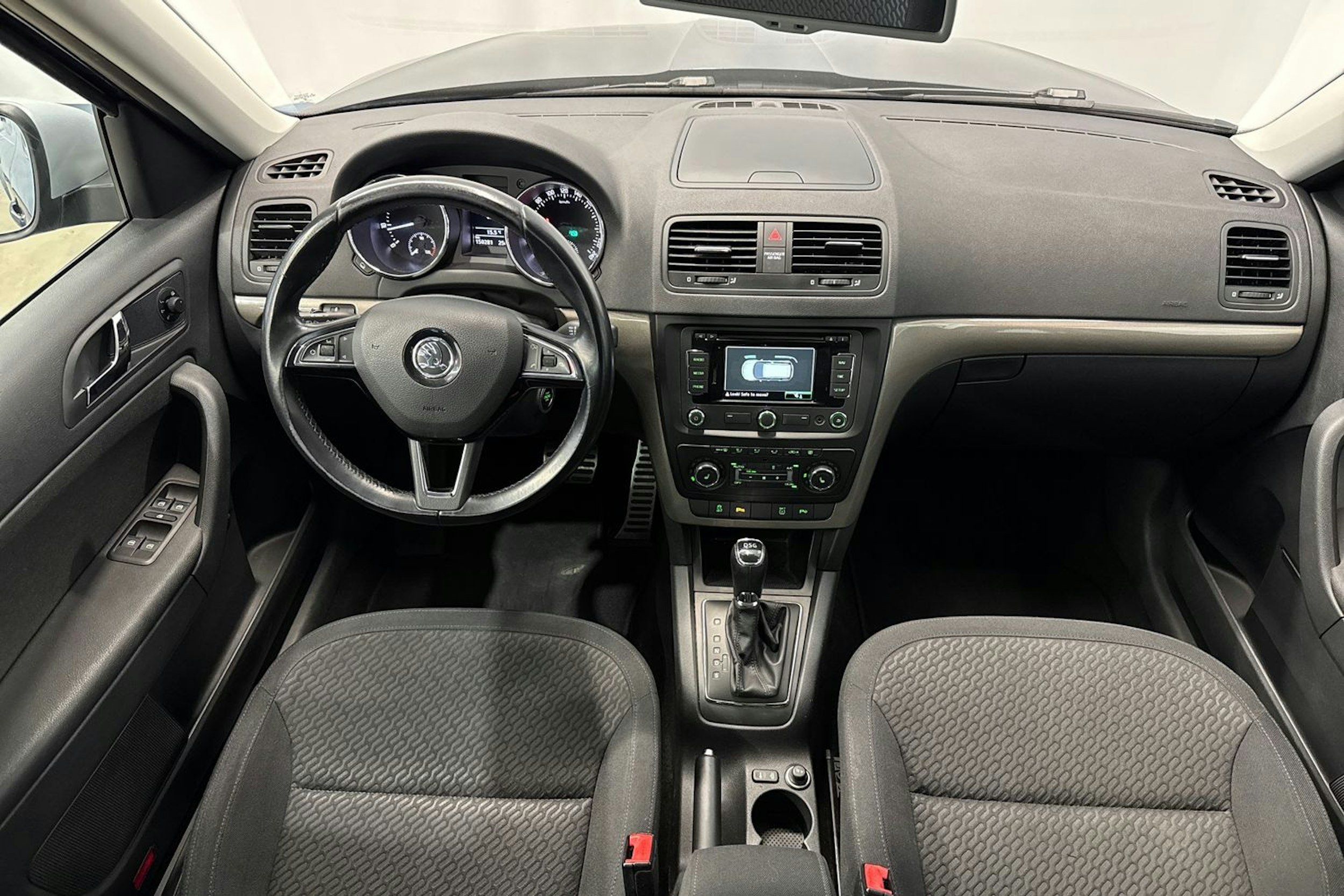 sininen Skoda Yeti 2015 kuva 15.