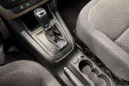 sininen Skoda Yeti 2015 kuva 18.