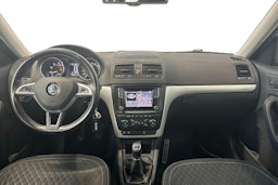 harmaa Skoda Yeti 2016 kuva 9.
