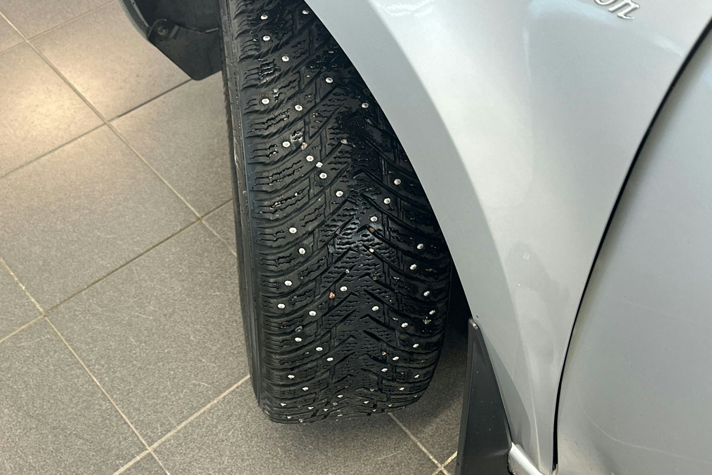 harmaa Skoda Yeti 2016 kuva 13.