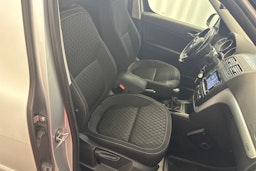 harmaa Skoda Yeti 2016 kuva 15.