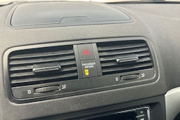 harmaa Skoda Yeti 2016 kuva 24.