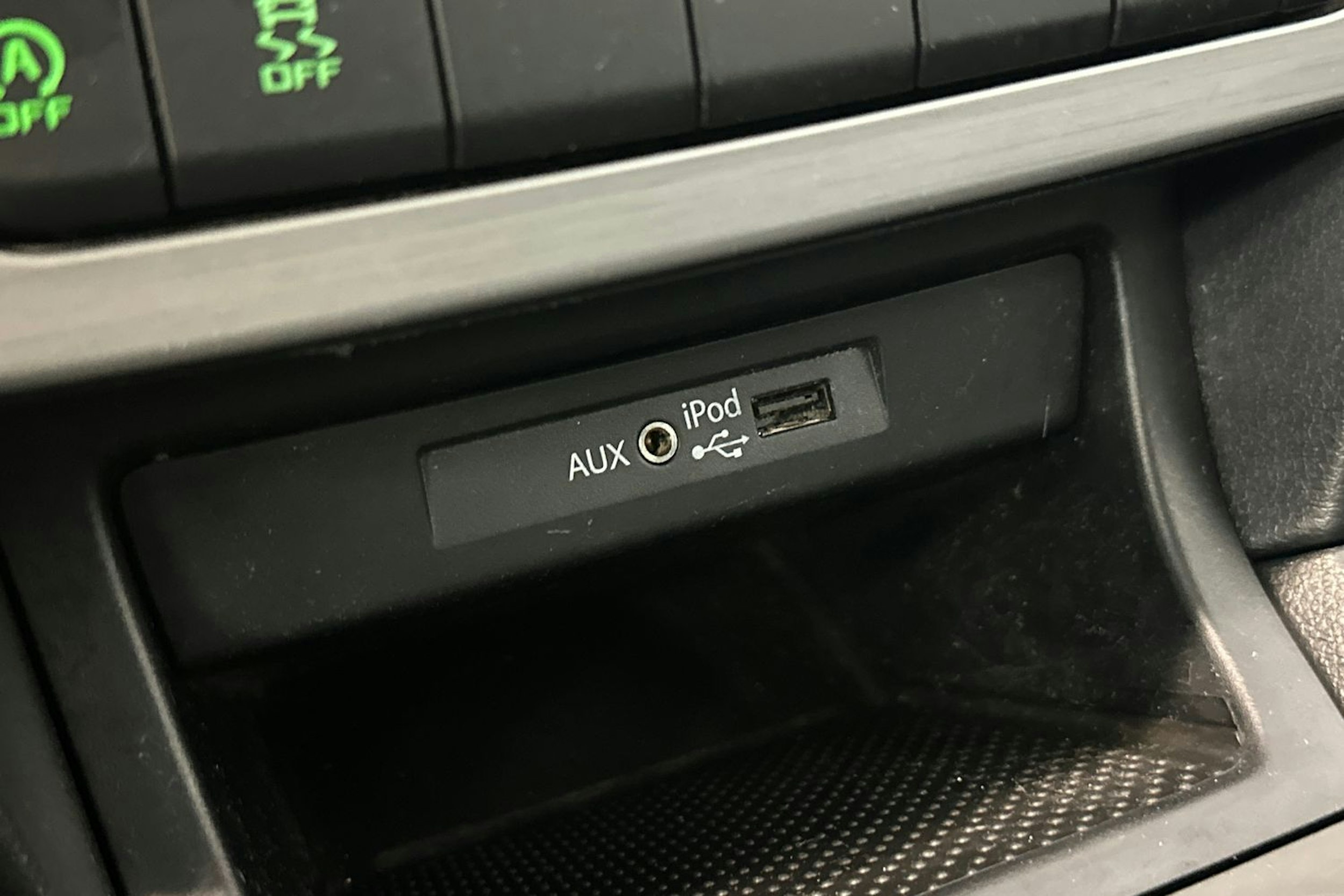 harmaa Skoda Yeti 2016 kuva 28.