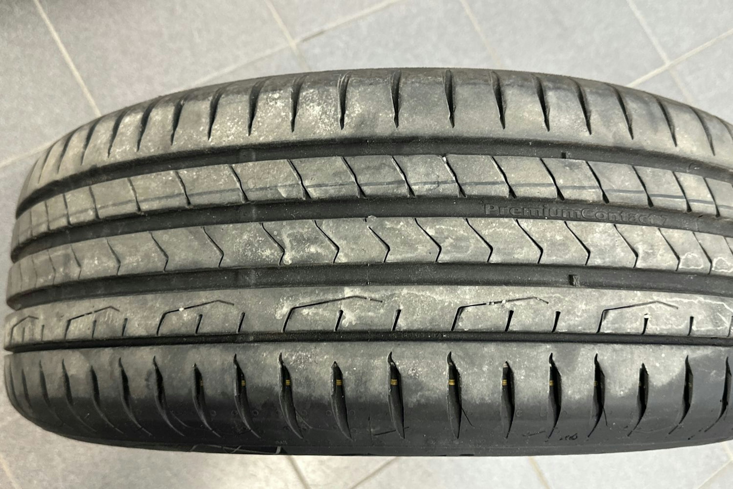 harmaa Skoda Yeti 2016 kuva 36.