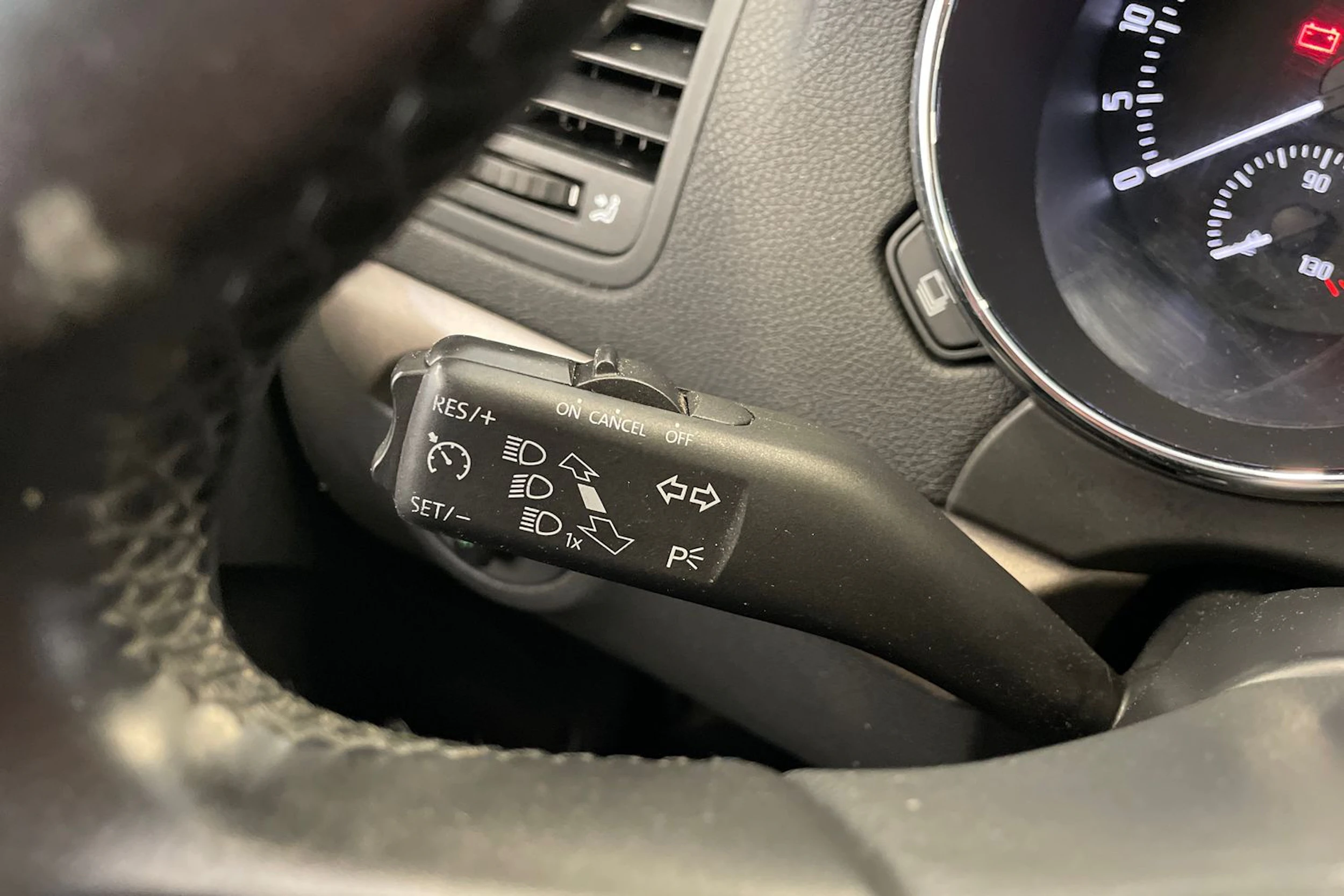 valkoinen Skoda Yeti 2016 kuva 23.