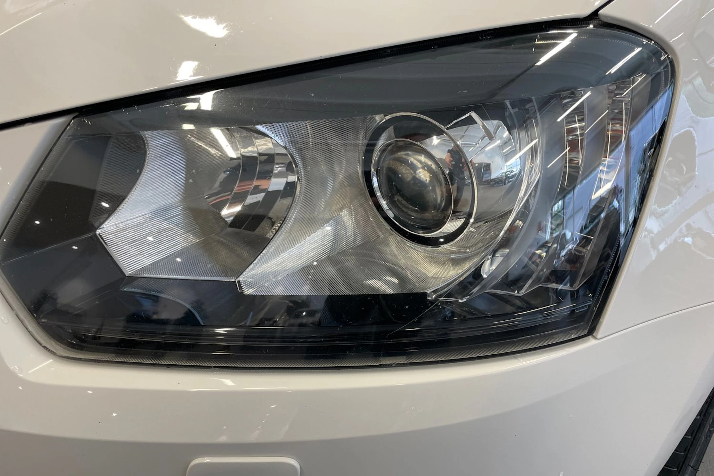 valkoinen Skoda Yeti 2016 kuva 25.