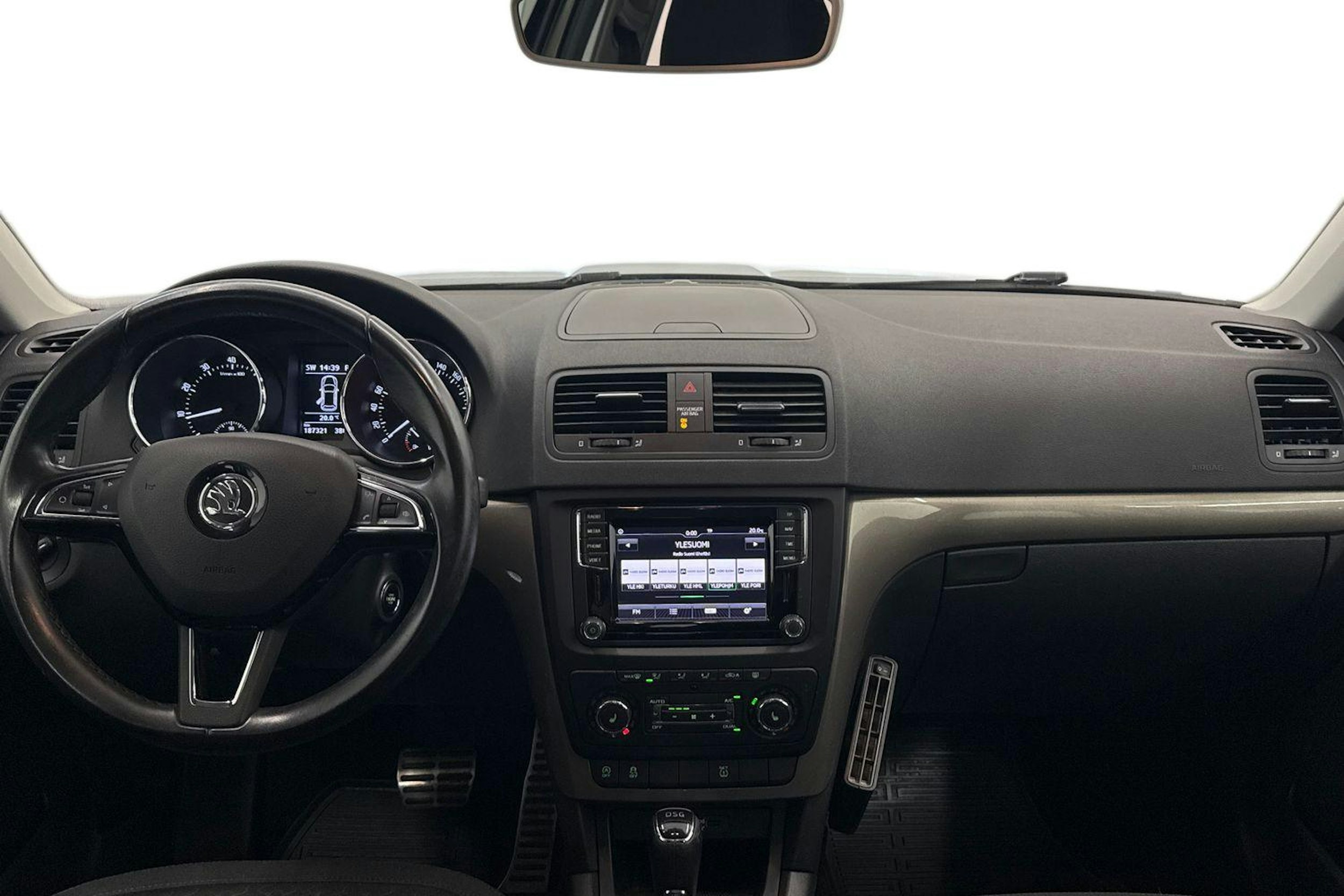 Vihreä Skoda Yeti 2016 kuva 7.