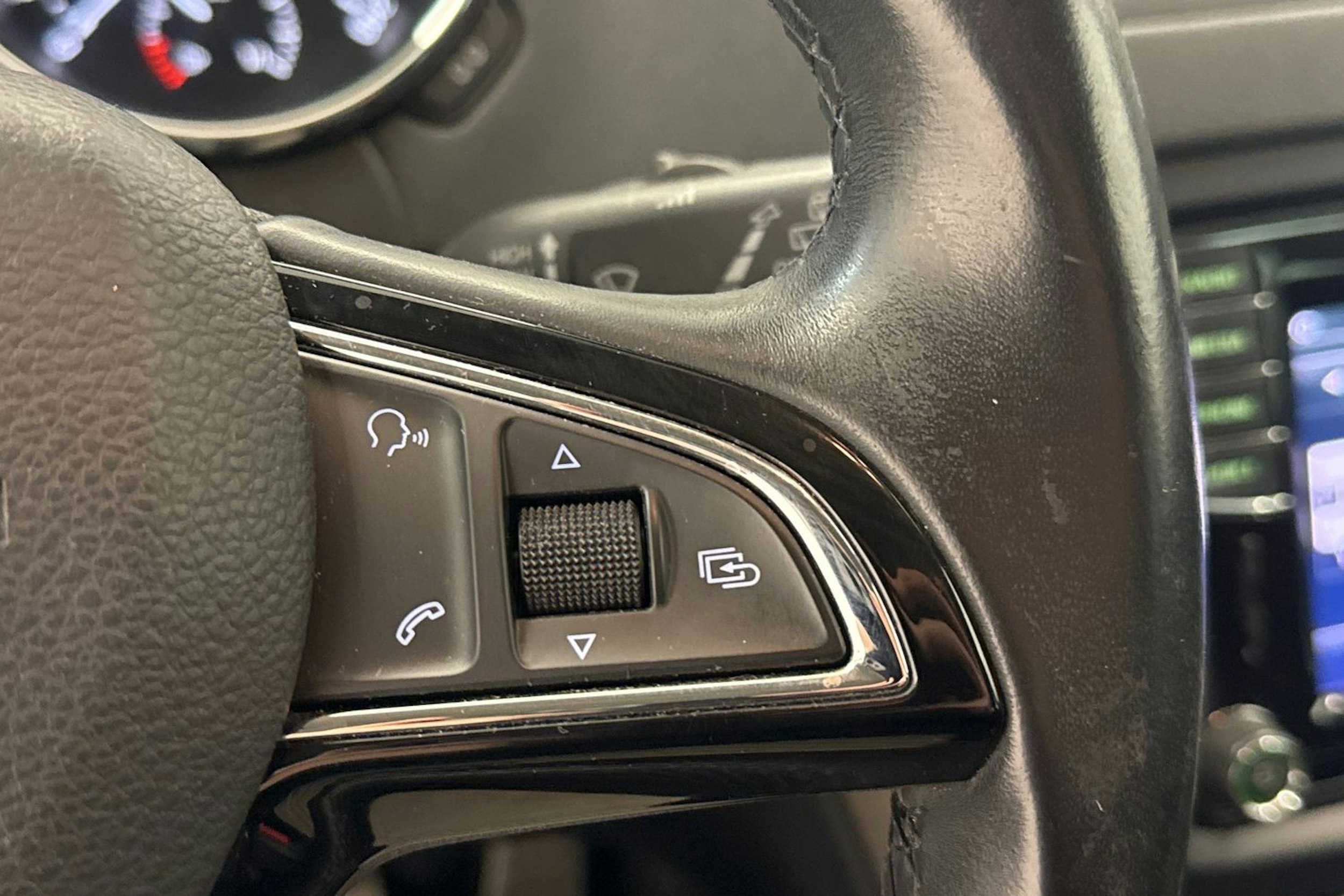 Vihreä Skoda Yeti 2016 kuva 14.