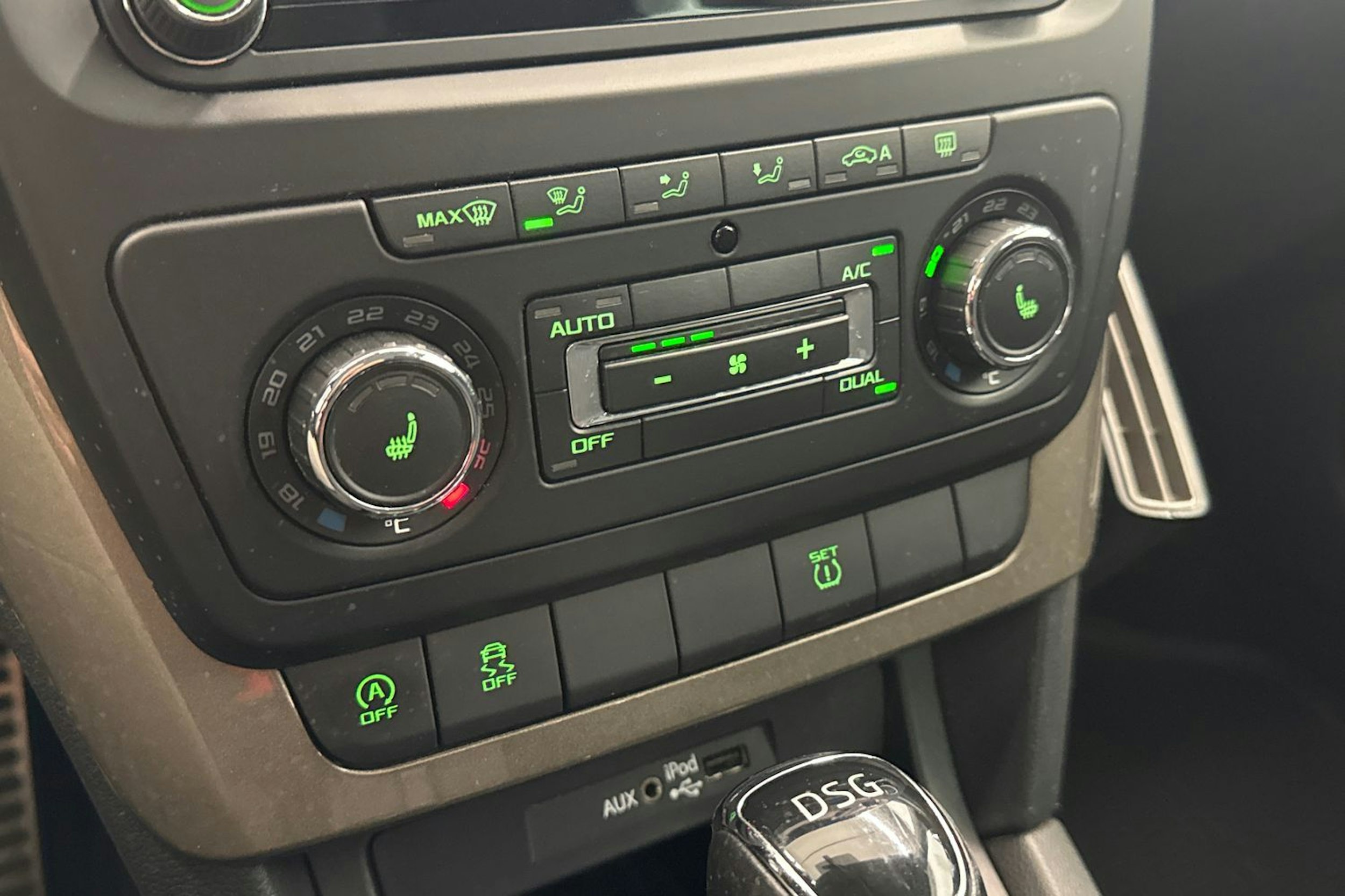 Vihreä Skoda Yeti 2016 kuva 18.