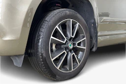 Vihreä Skoda Yeti 2016 kuva 9.