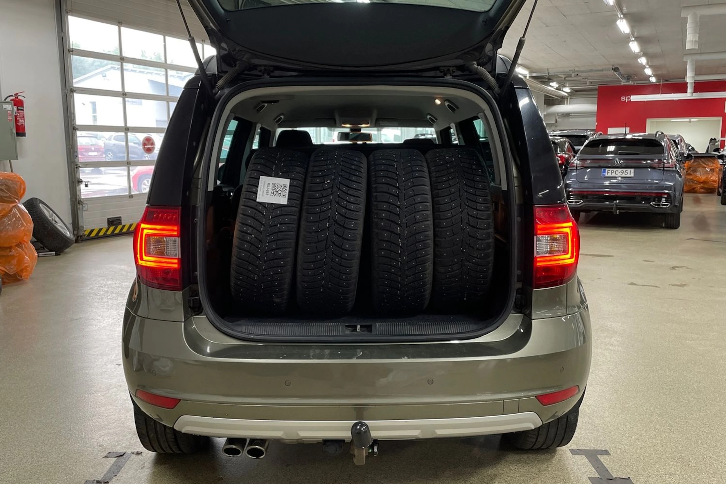 Vihreä Skoda Yeti 2016 kuva 11.