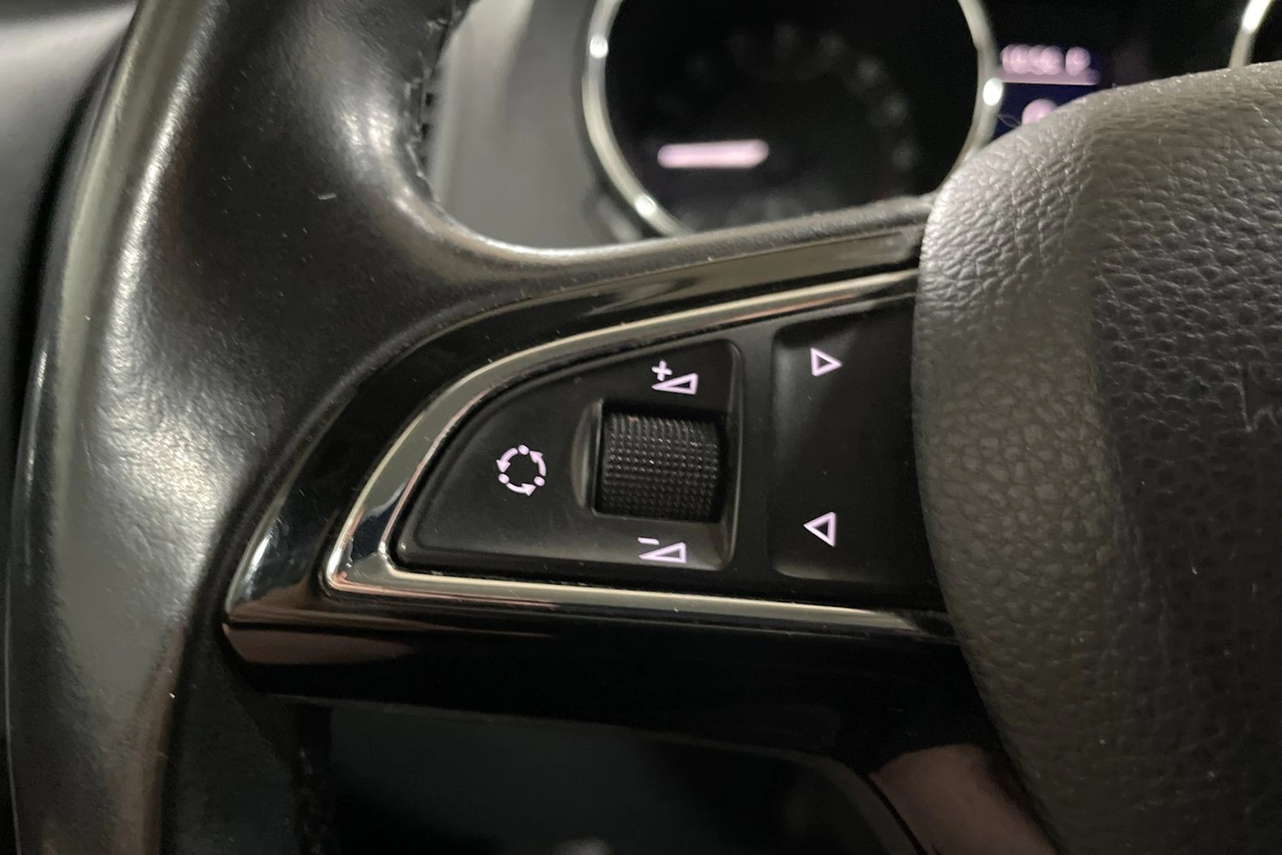 Vihreä Skoda Yeti 2016 kuva 17.