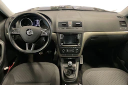 musta Skoda Yeti 2017 kuva 9.