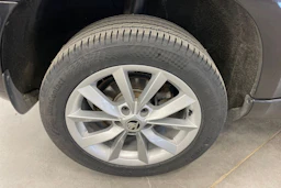 musta Skoda Yeti 2017 kuva 13.