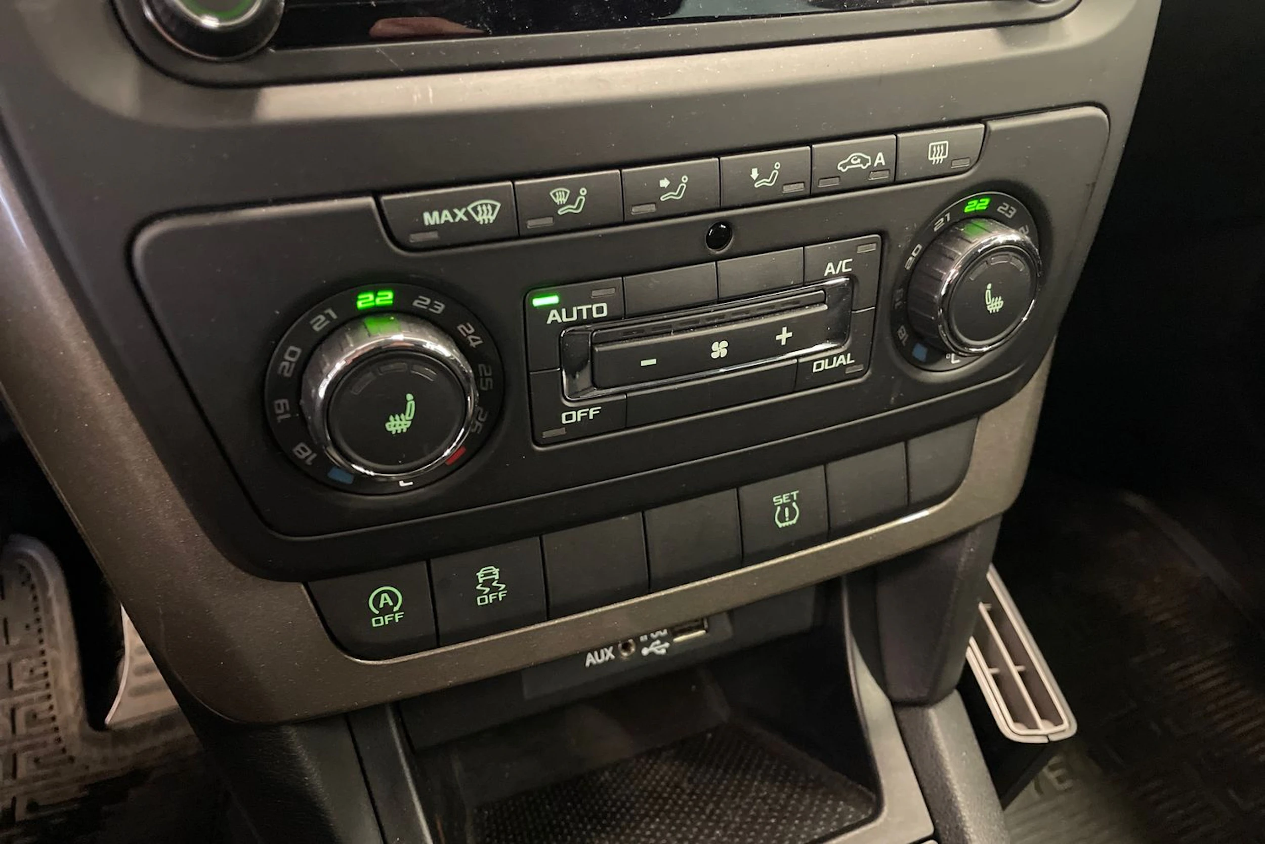 musta Skoda Yeti 2017 kuva 17.