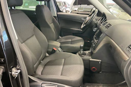 musta Skoda Yeti 2017 kuva 23.