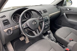 ruskea (beige) Skoda Yeti 2017 kuva 3.