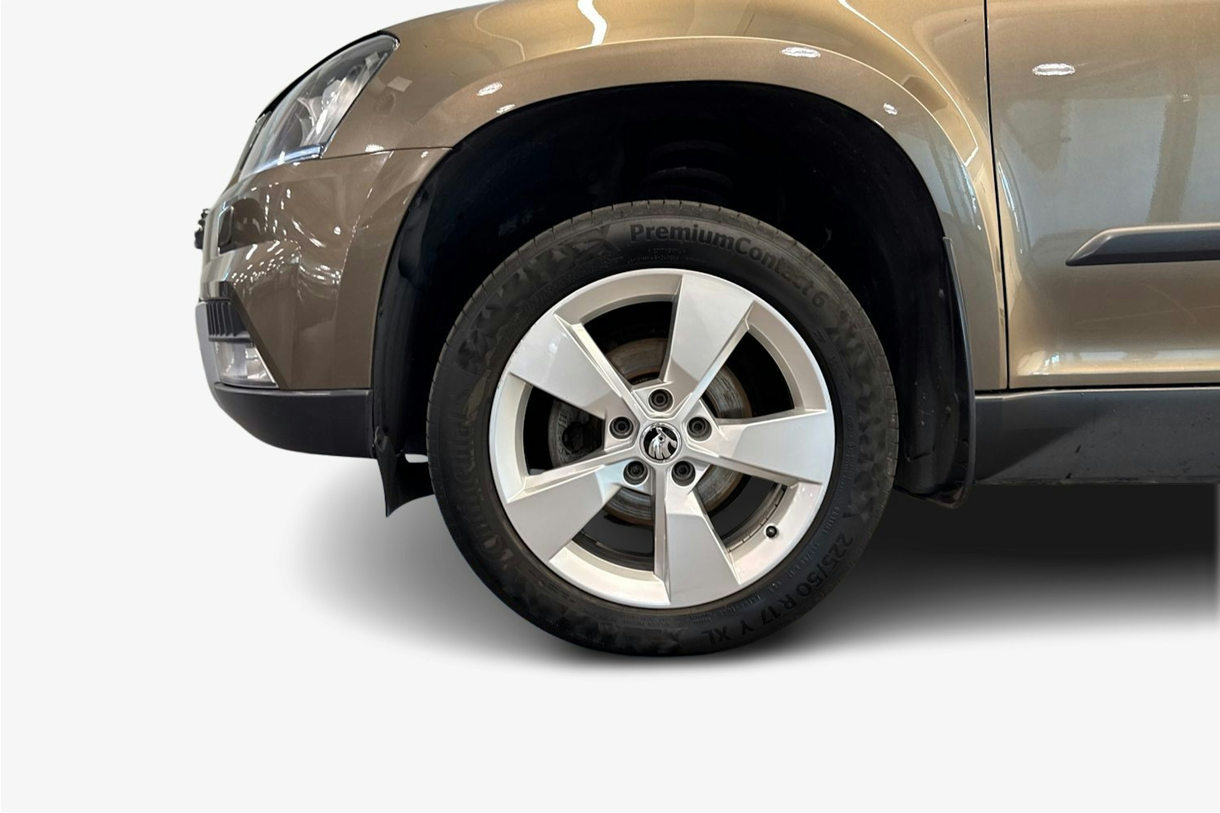 ruskea (beige) Skoda Yeti 2017 kuva 11.