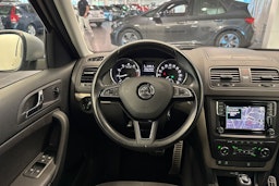 ruskea (beige) Skoda Yeti 2017 kuva 16.