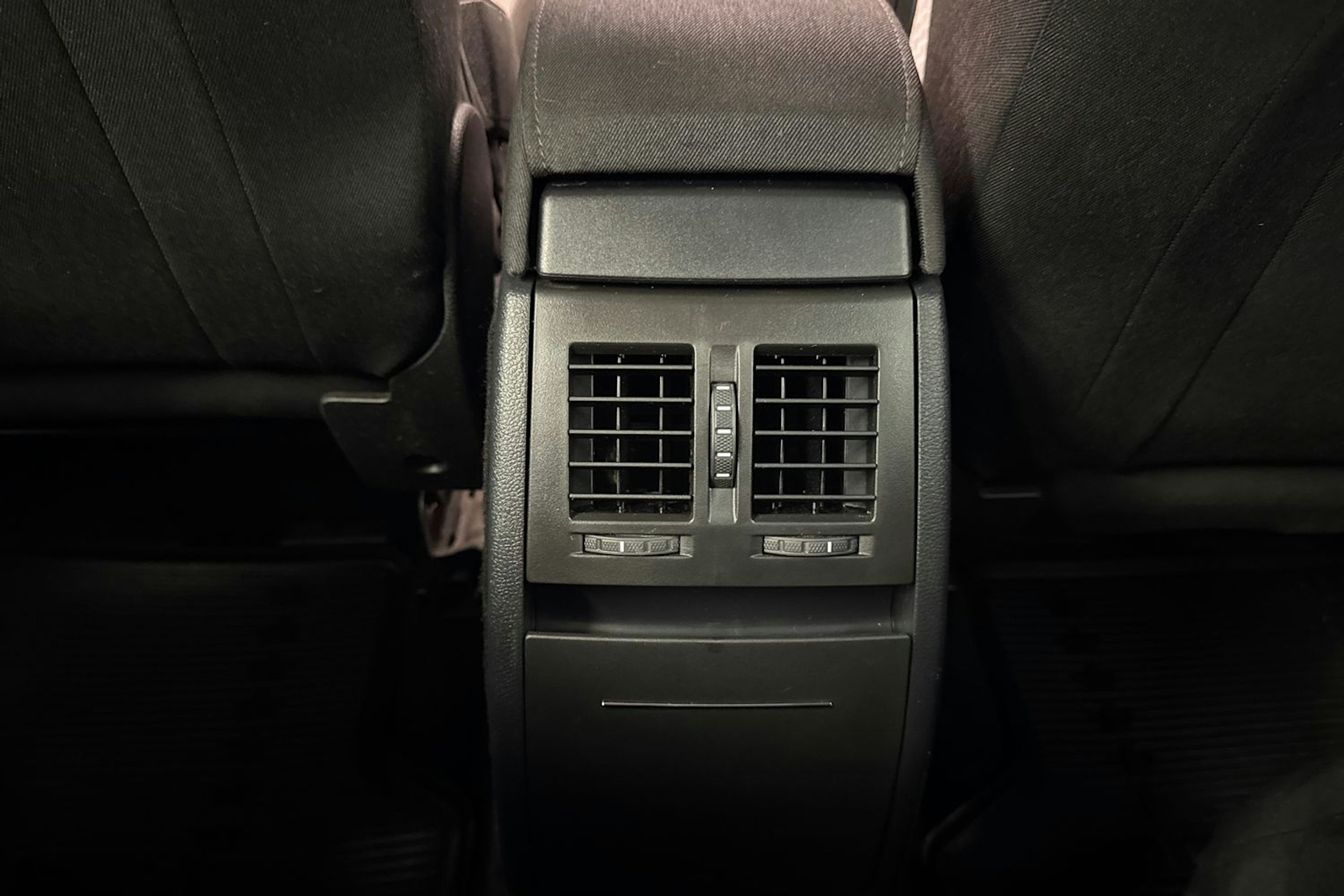ruskea (beige) Skoda Yeti 2017 kuva 17.