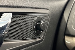 ruskea (beige) Skoda Yeti 2017 kuva 20.