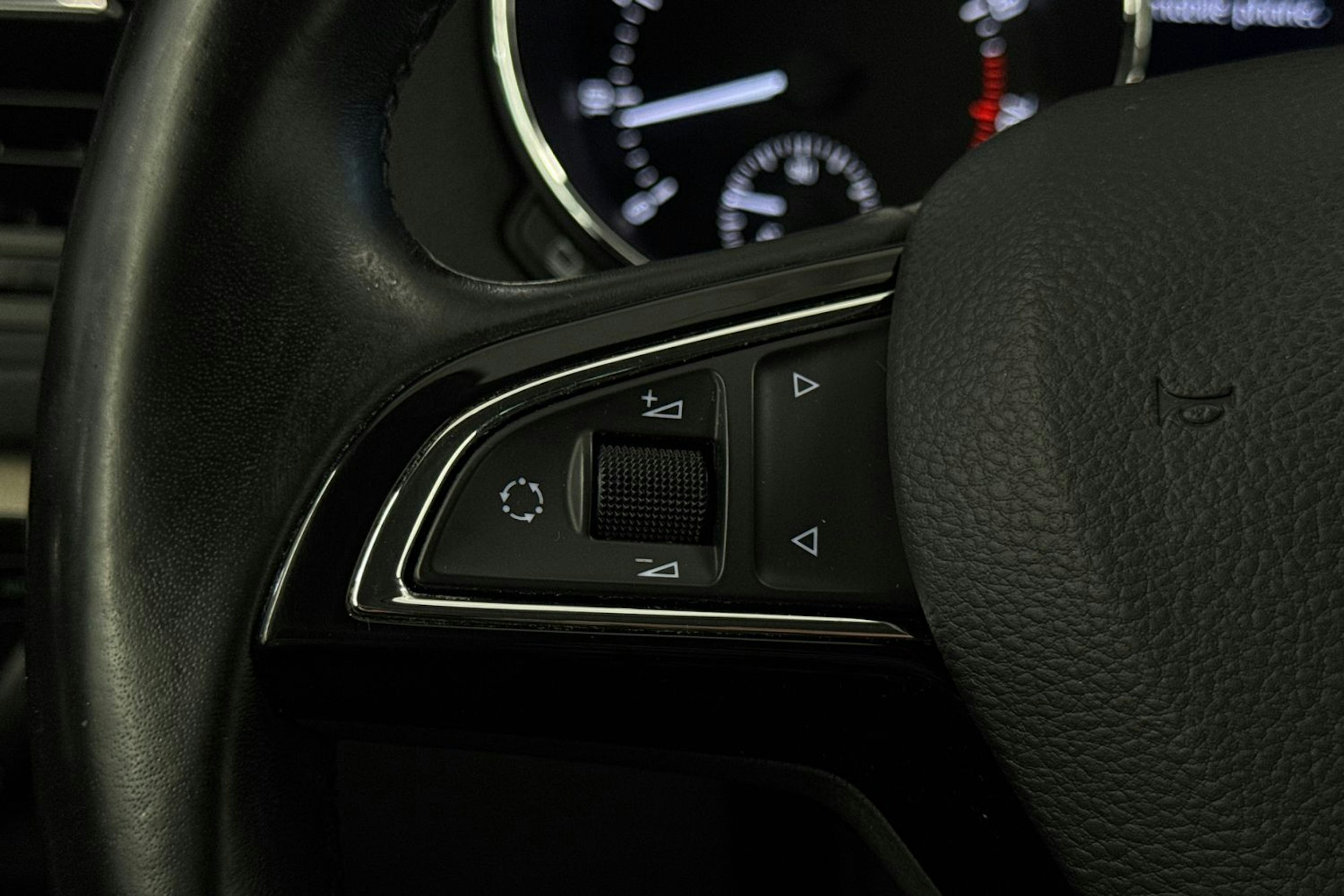 ruskea (beige) Skoda Yeti 2017 kuva 22.