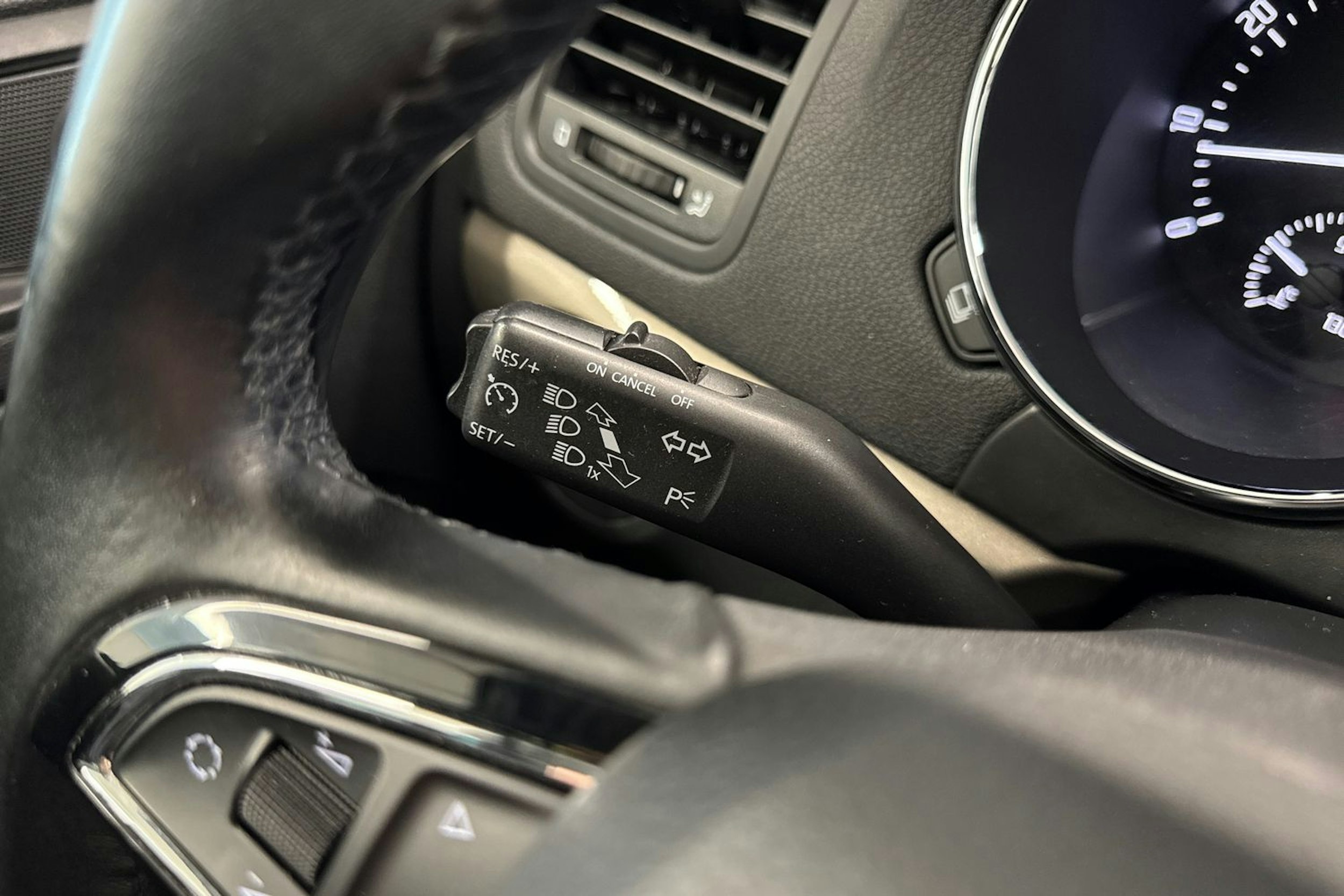 ruskea (beige) Skoda Yeti 2017 kuva 24.