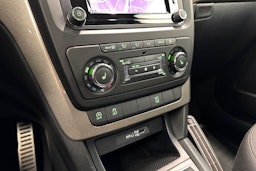 ruskea (beige) Skoda Yeti 2017 kuva 27.