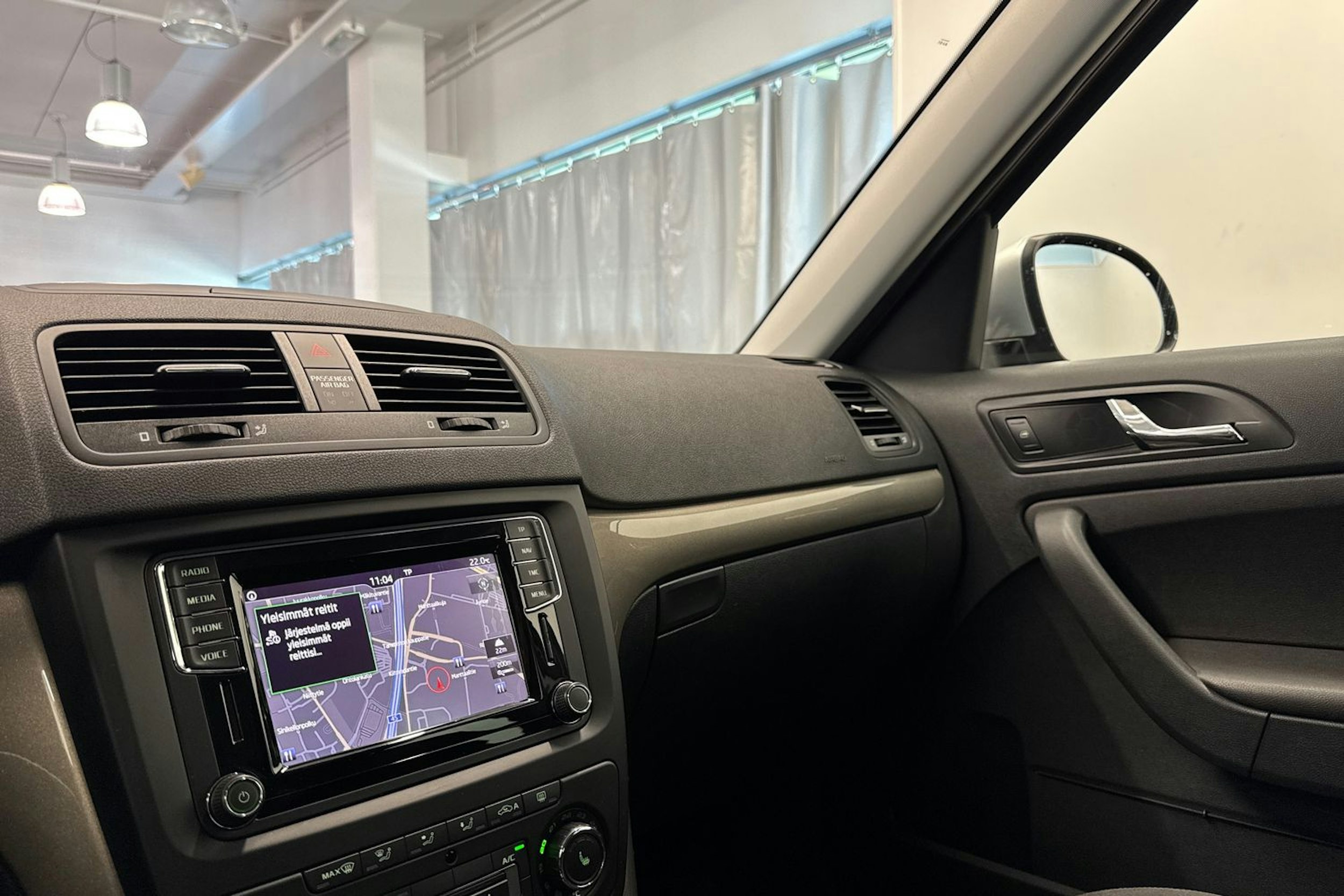 ruskea (beige) Skoda Yeti 2017 kuva 29.