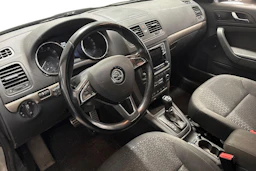 ruskea (beige) Skoda Yeti 2017 kuva 3.