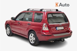 punainen Subaru Forester 2006 kuva 2.
