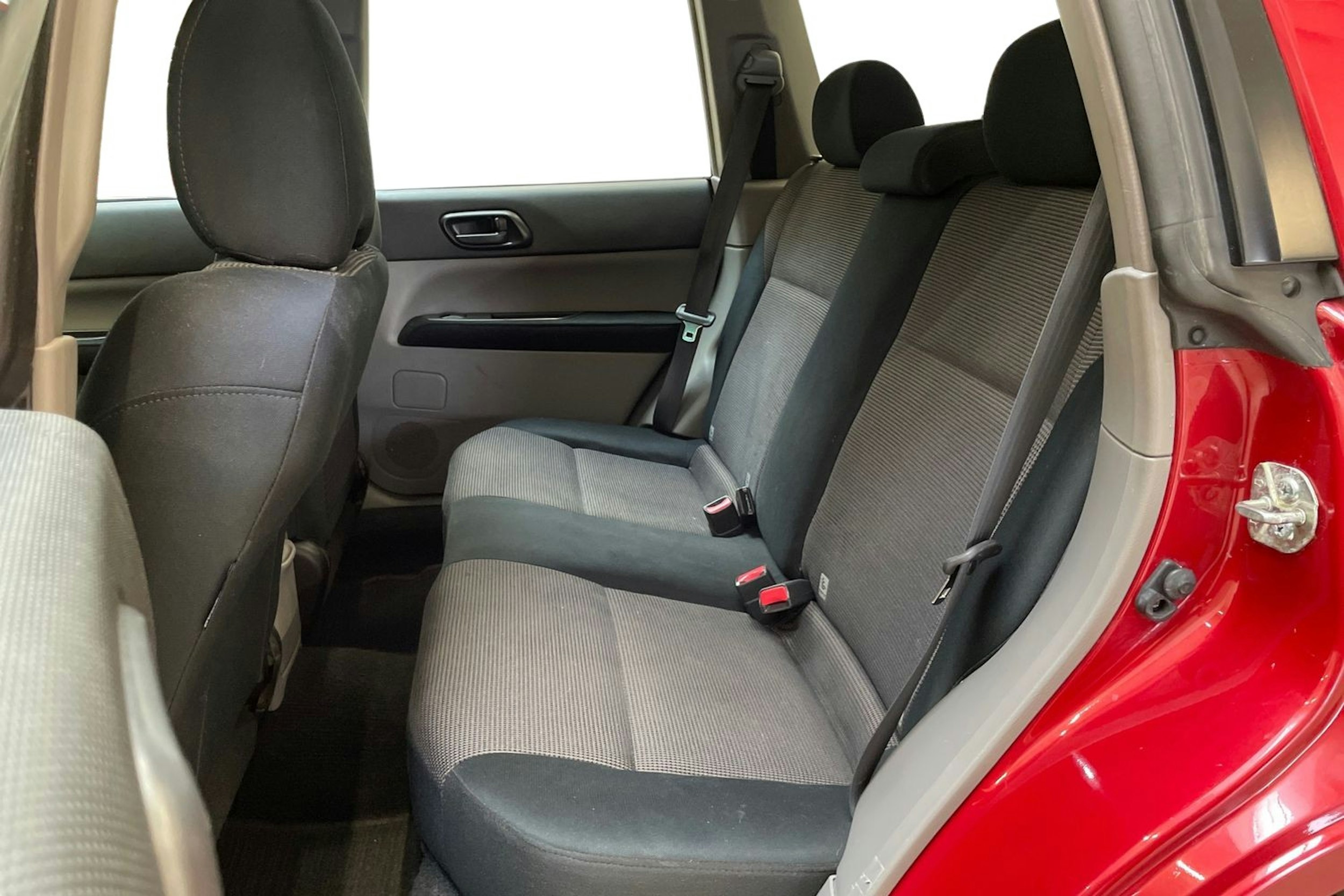 punainen Subaru Forester 2006 kuva 8.