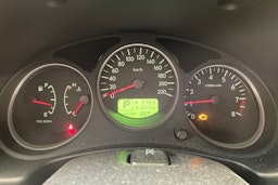 punainen Subaru Forester 2006 kuva 12.