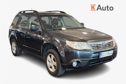 Harmaa Subaru Forester 2010 kuva 1.