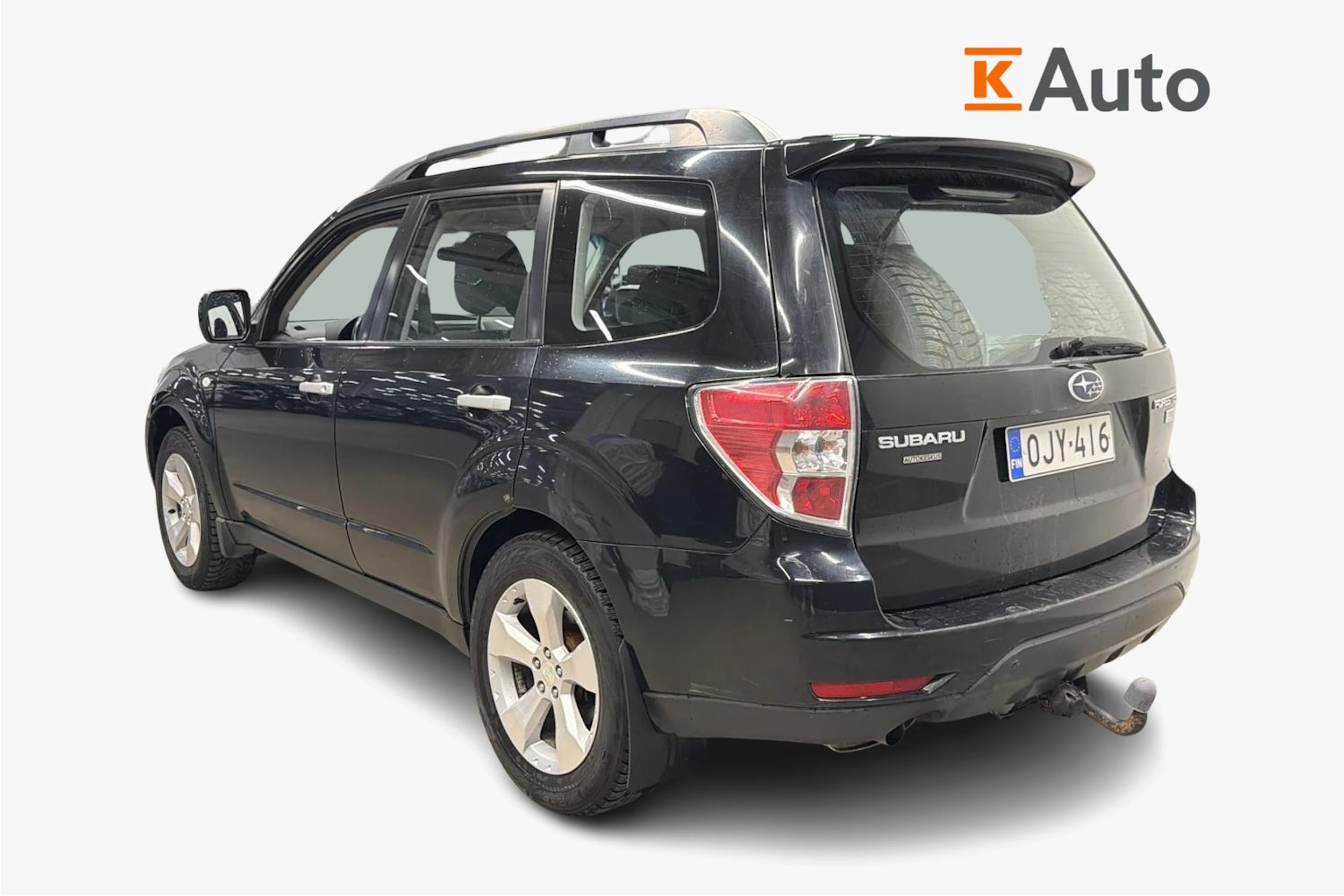 Musta Subaru Forester 2010 kuva 2.
