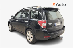 Musta Subaru Forester 2010 kuva 2.