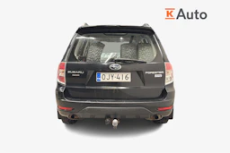 Musta Subaru Forester 2010 kuva 3.