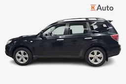 Musta Subaru Forester 2010 kuva 5.
