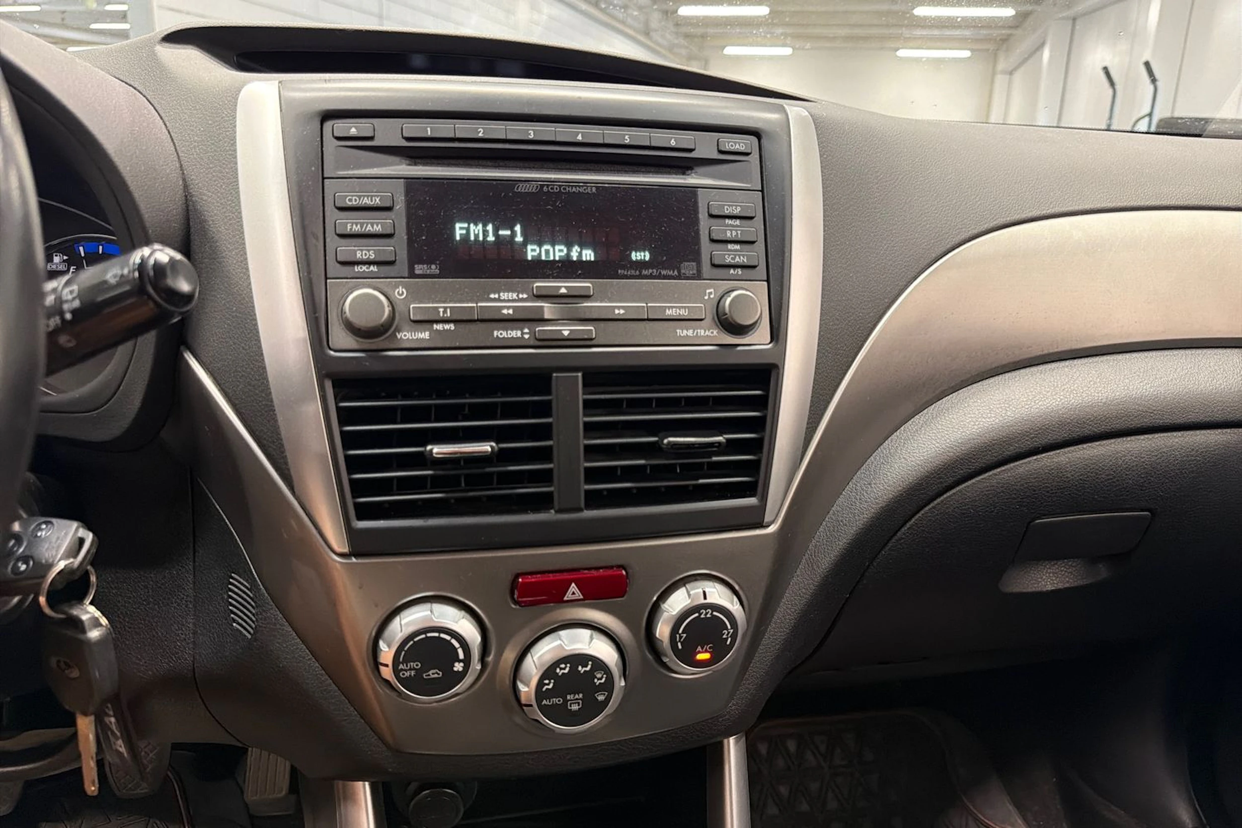 Musta Subaru Forester 2010 kuva 15.
