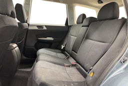vihreä Subaru Forester 2012 kuva 8.