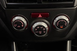 vihreä Subaru Forester 2012 kuva 19.