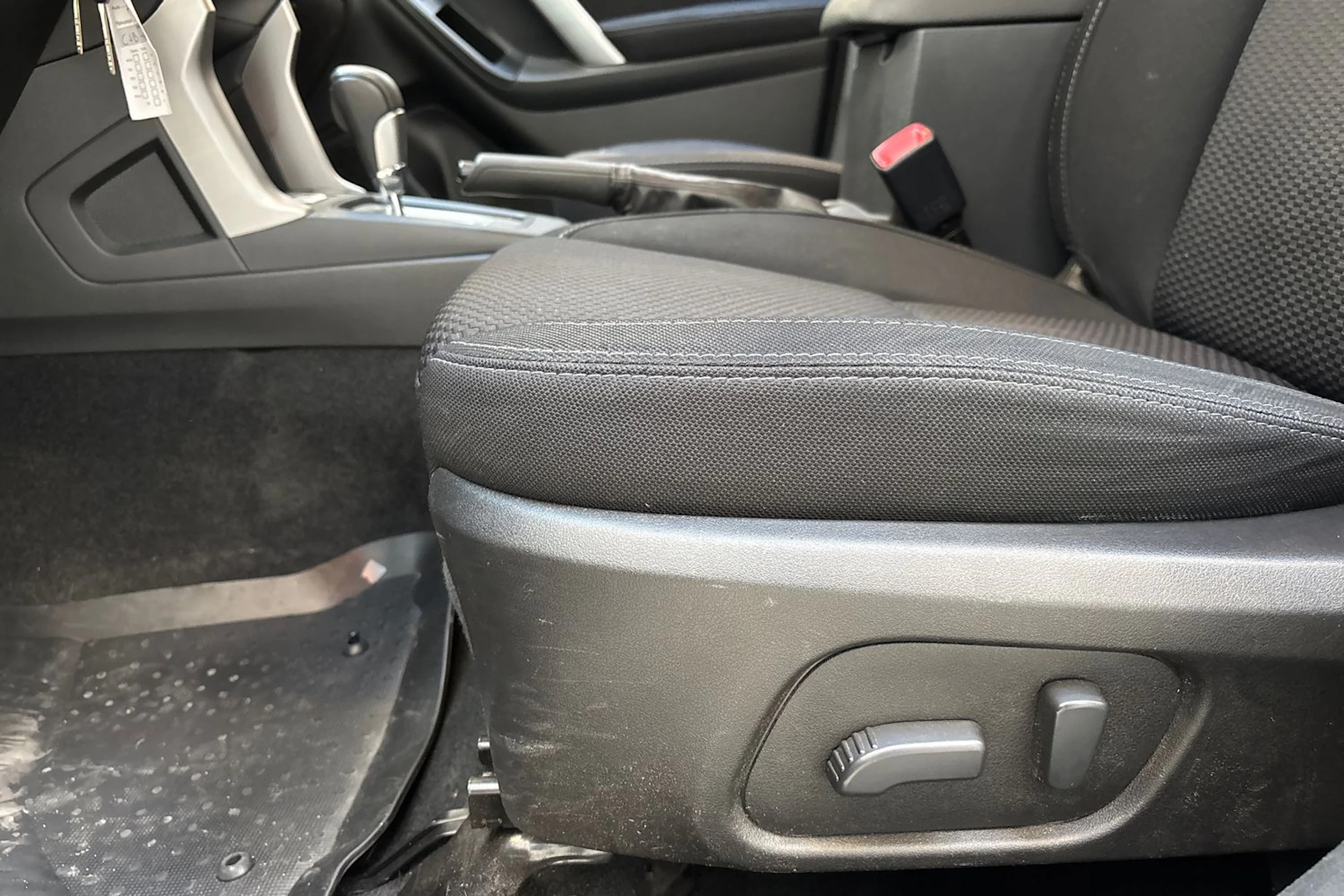 sininen Subaru Forester 2013 kuva 13.