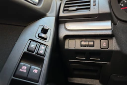 sininen Subaru Forester 2013 kuva 14.