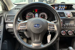 sininen Subaru Forester 2013 kuva 15.