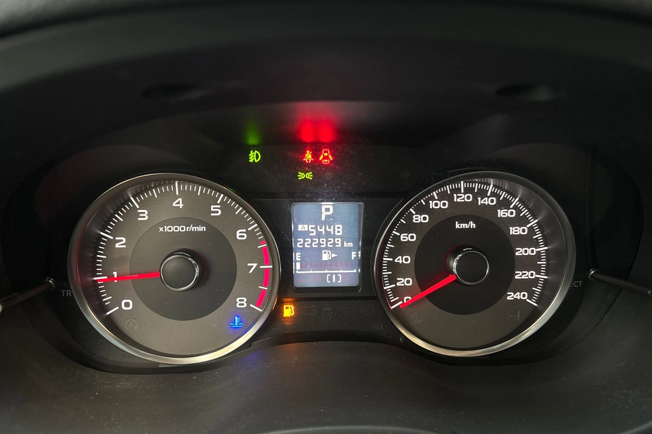 sininen Subaru Forester 2013 kuva 16.