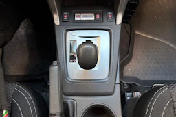 sininen Subaru Forester 2013 kuva 19.